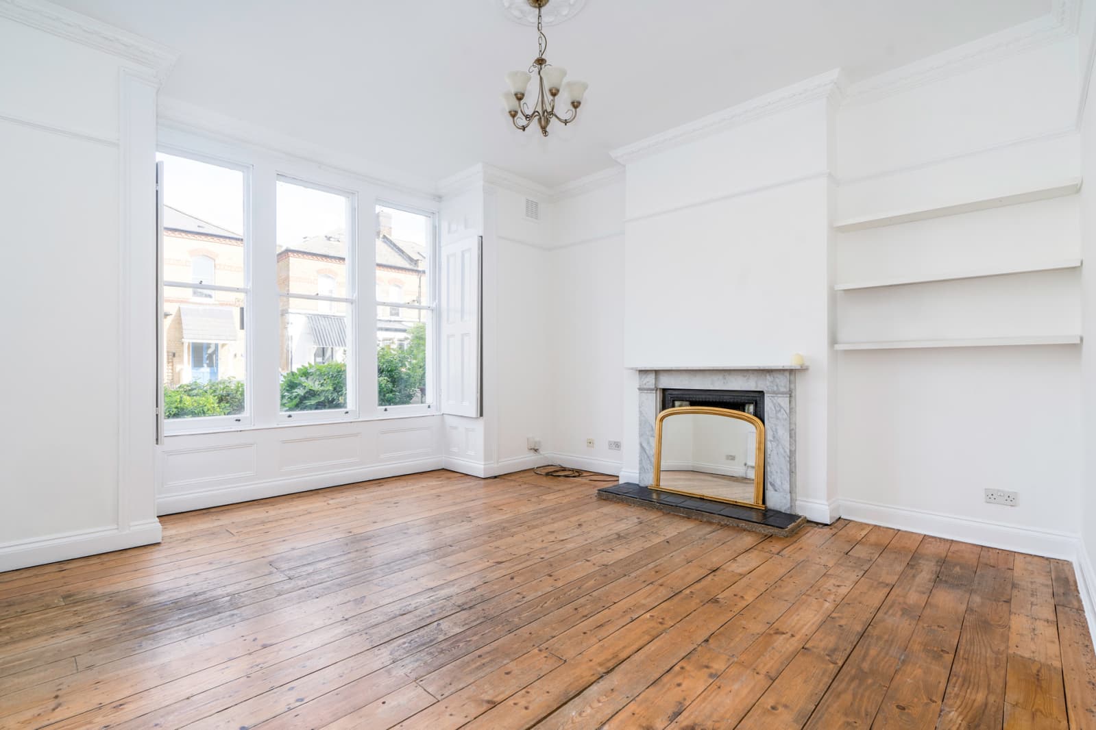 Finsbury Park Road, Finsbury Park, London, N4 2JX