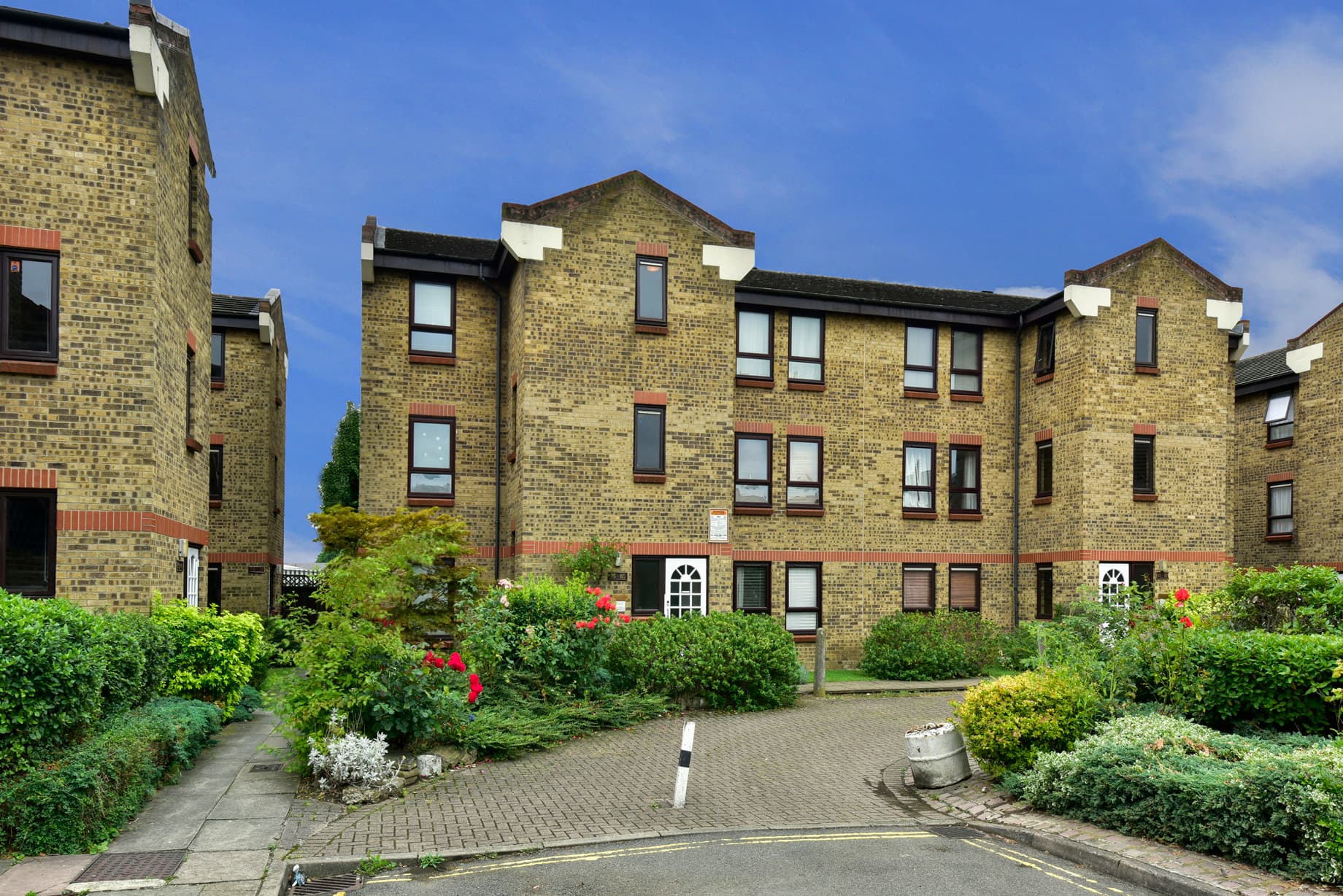 Wedmore Gardens, Archway, Islington, London, N19 4SY