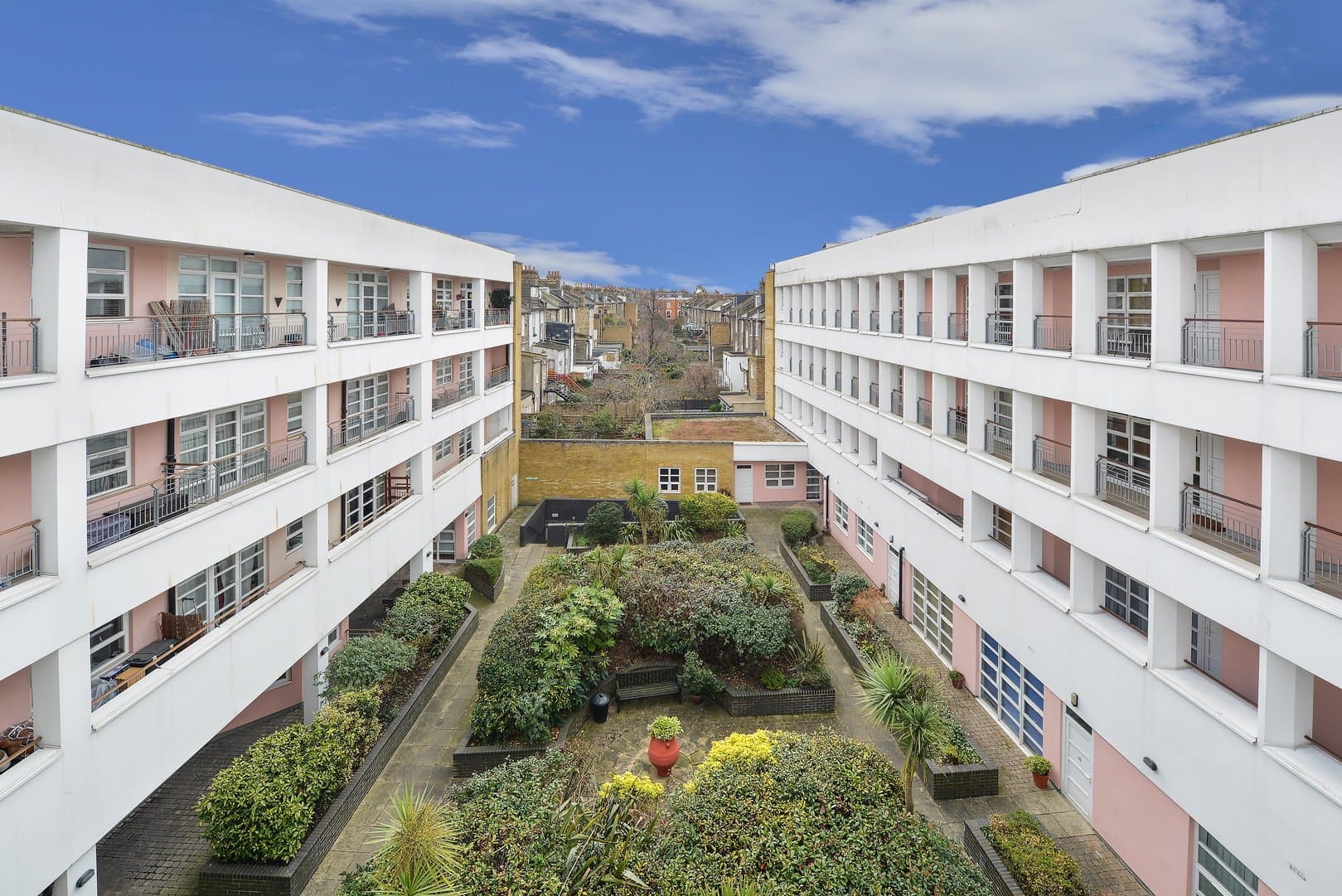 Drayton Park, Highbury, London, N5 1NF