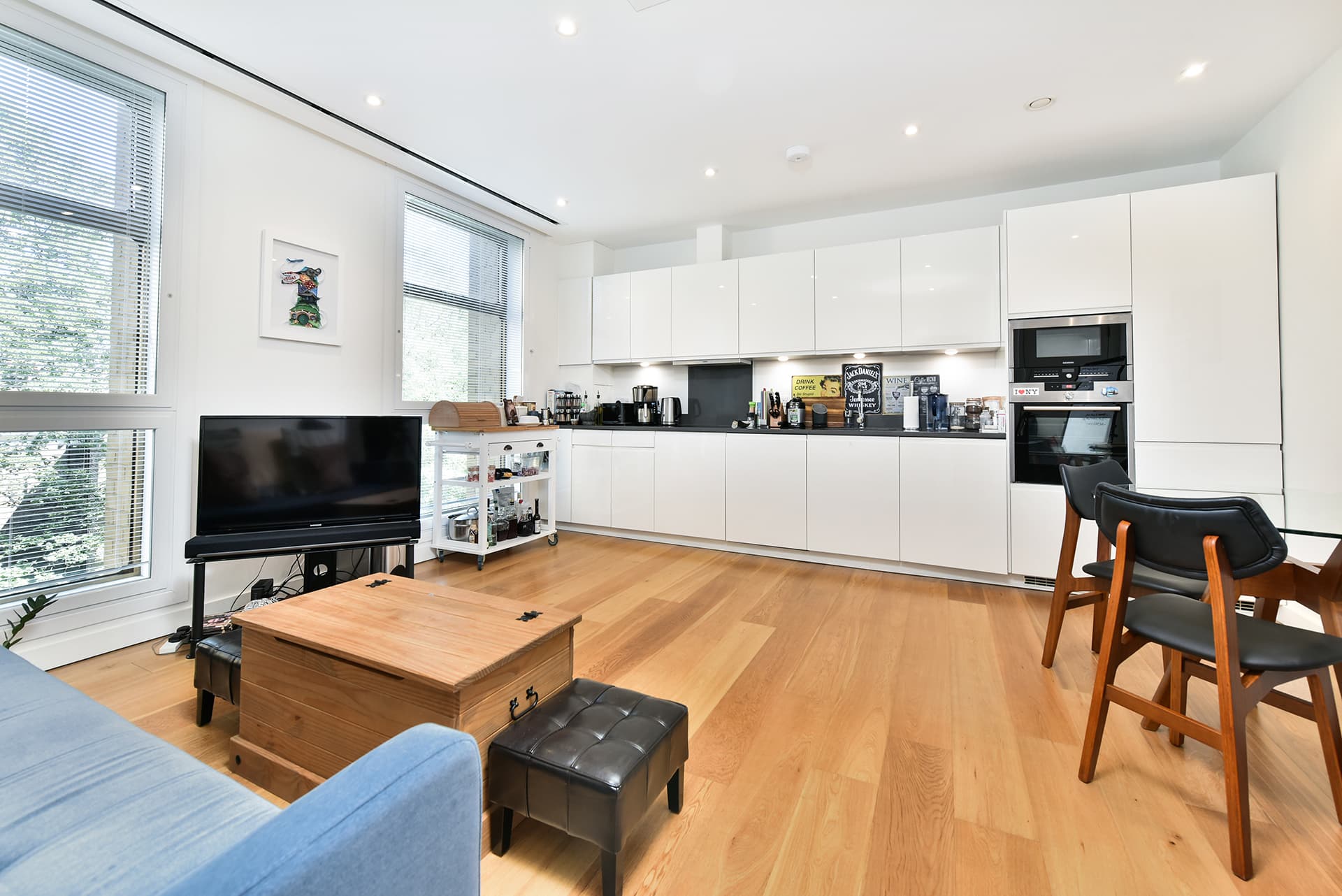 Highbury Crescent, Highbury, London, N5 1RN