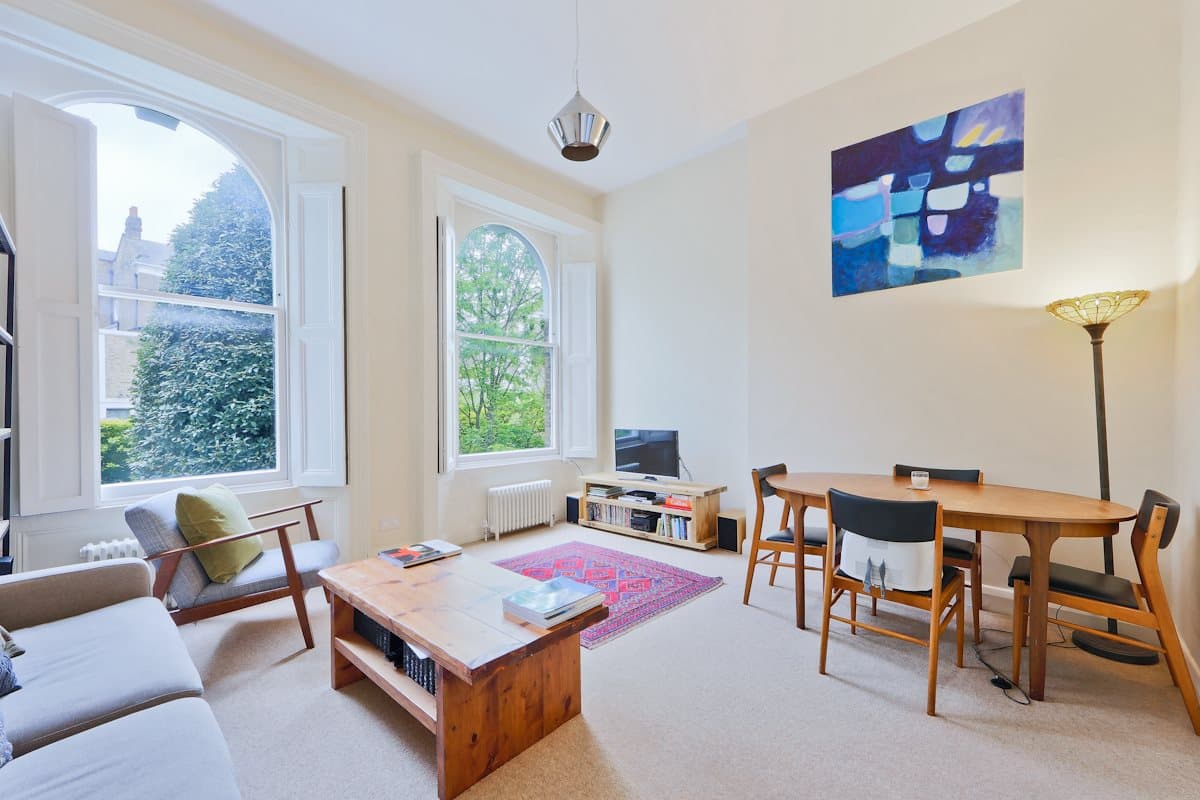 Highbury Hill, Highbury, London, N5 1SU