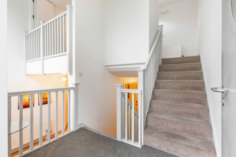 Benwell Road, London, N7 7AY