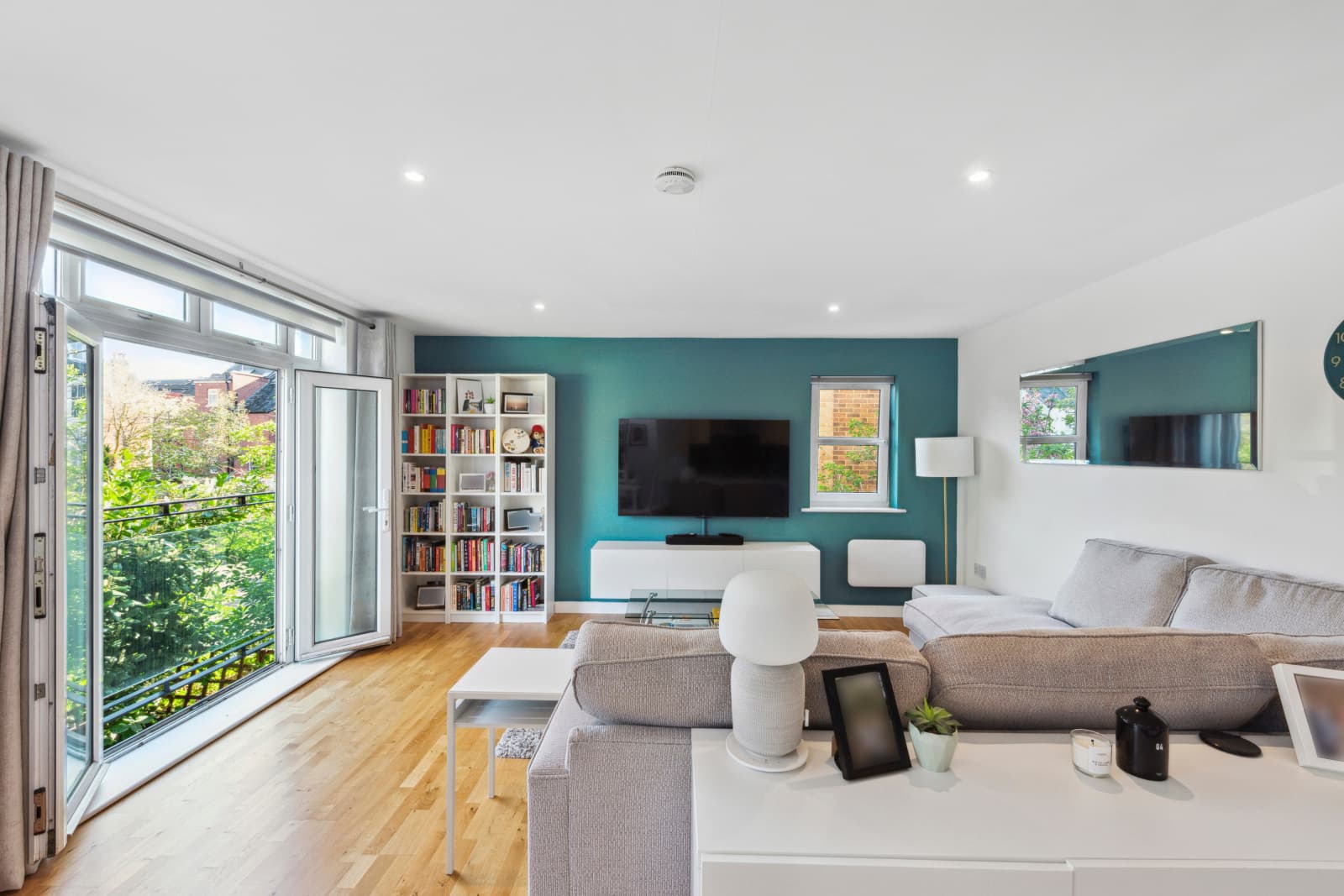 Drayton Park, London, N5 1PD