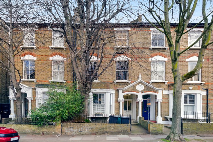 Highbury Hill, London, N5 1TA