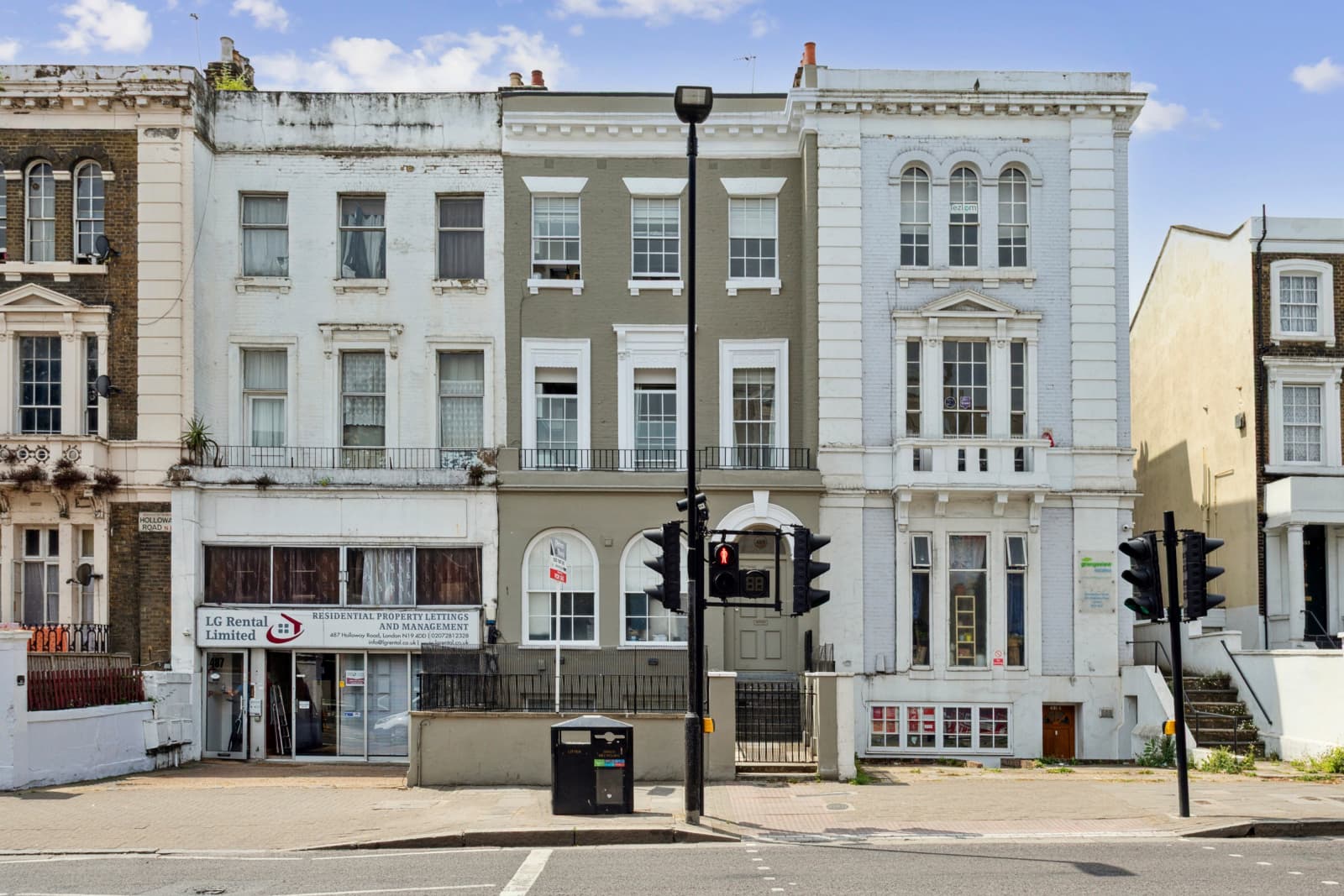 Holloway Road, London, N19 4DD