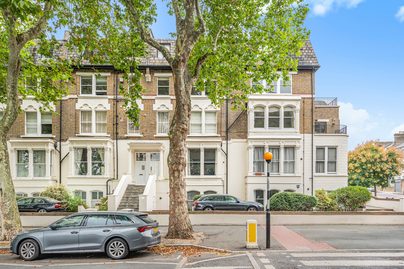 Highbury New Park, London, N5 2HA