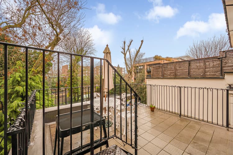 Oval Road, London, NW1 7EA