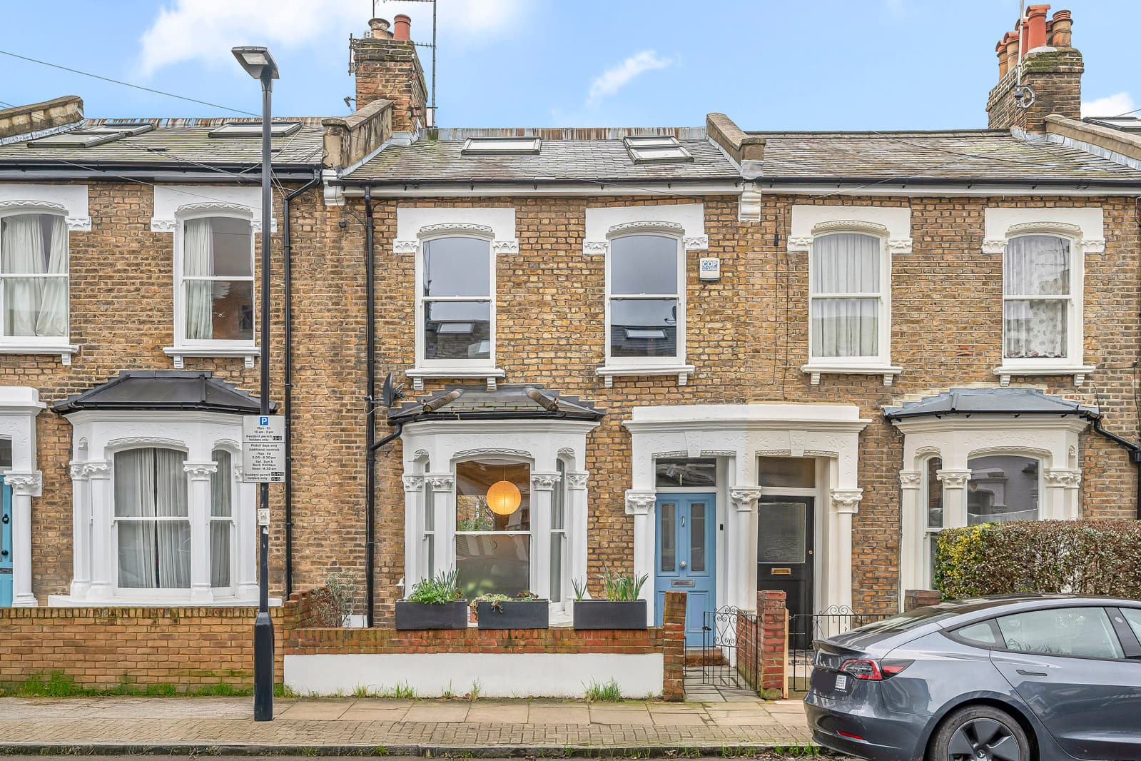 Elfort Road, London, N5 1AX