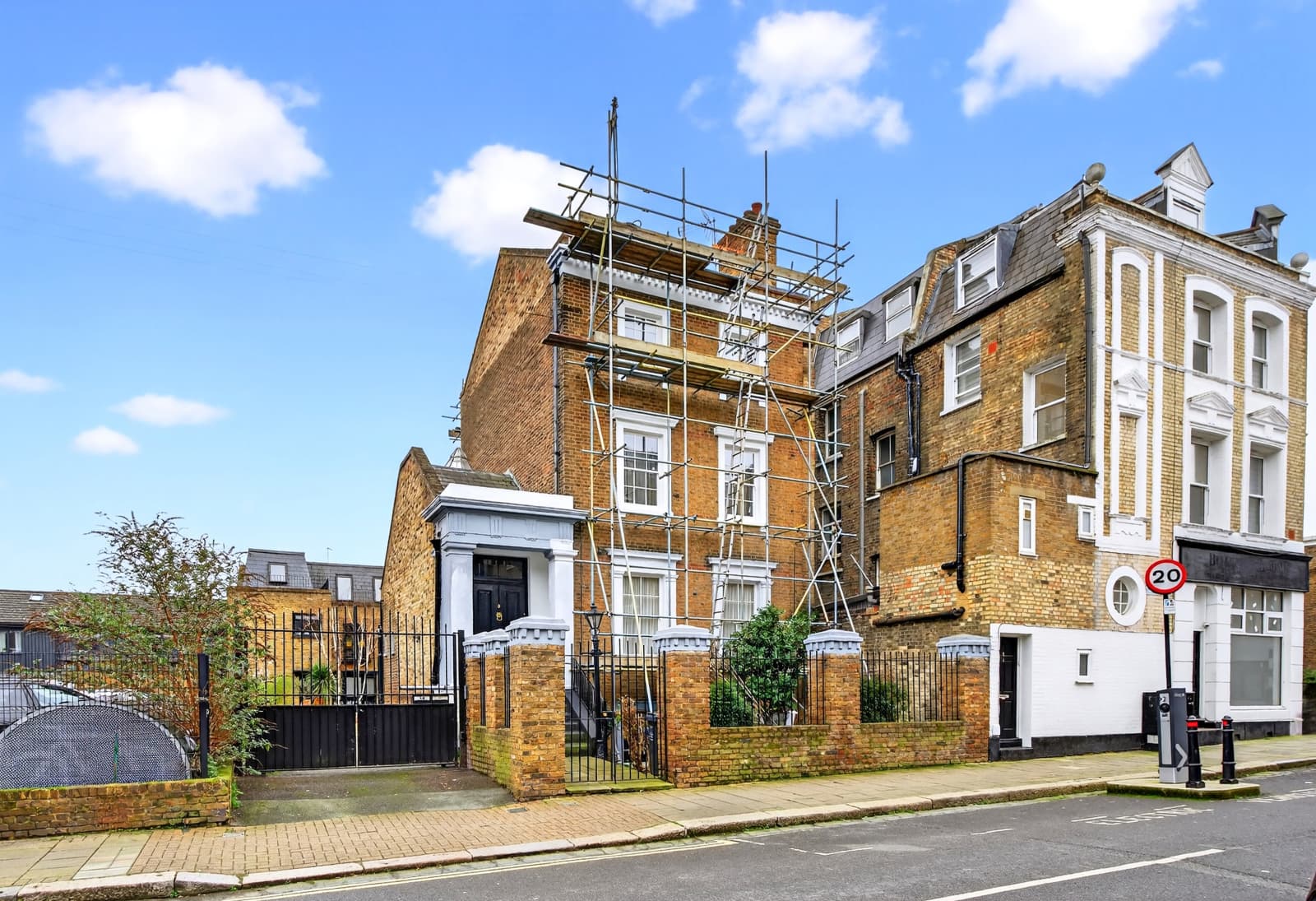 Aden Grove, London, N16 9NP