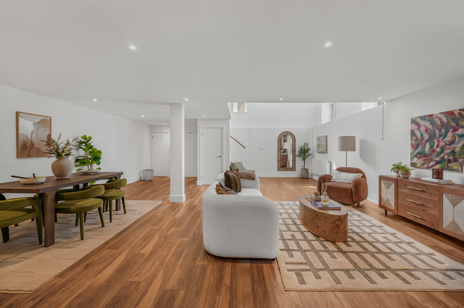 Essex Road, London, N1 3AX