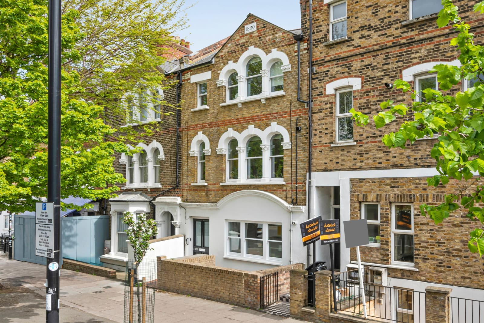Drayton Park, London, N5 1LU