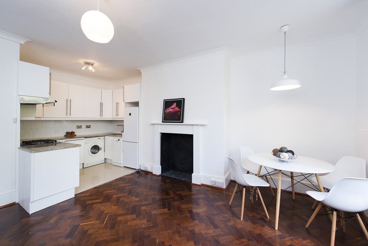 Highbury Hill, Highbury, London, N5 1SU