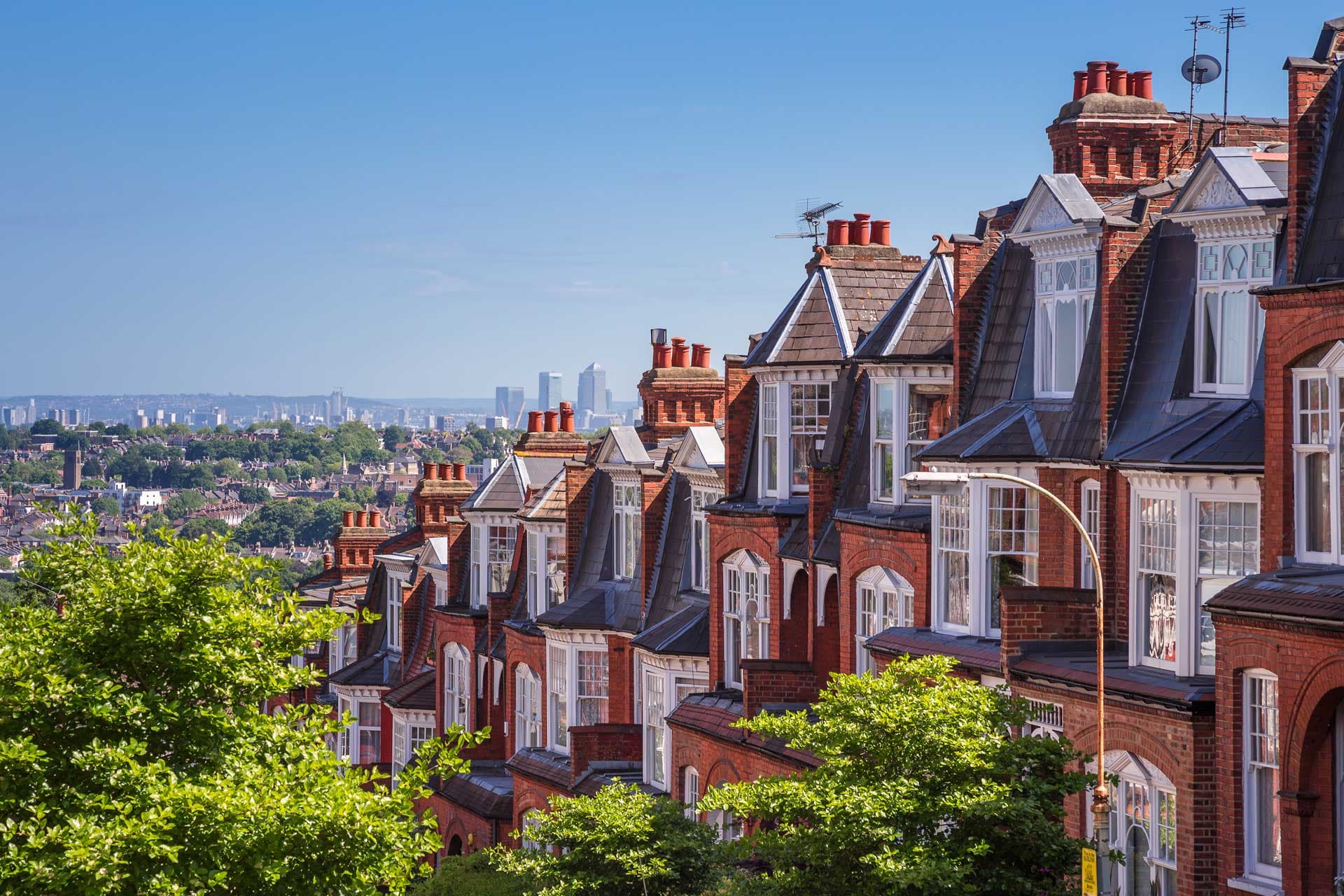 Properties in Holloway