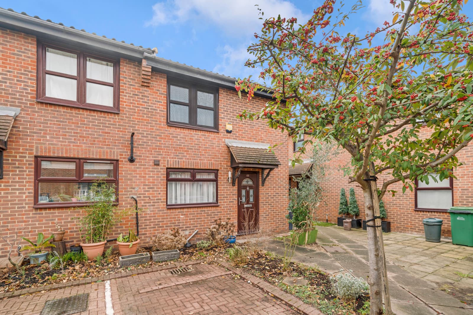 Weavers Way, London, NW1 0XE